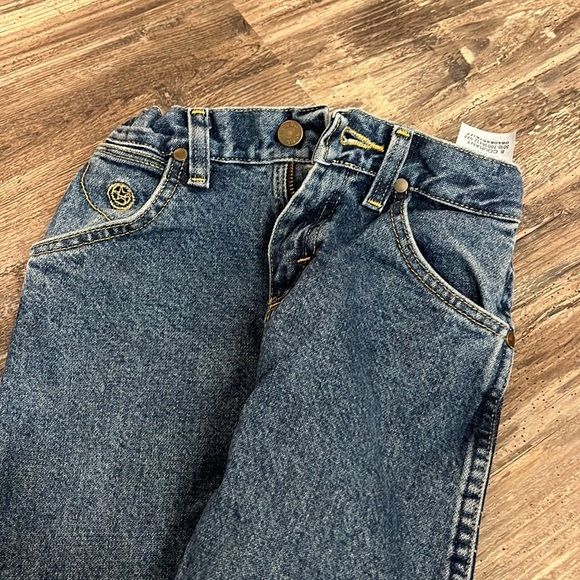 Wrangler - Picture 2 of 2